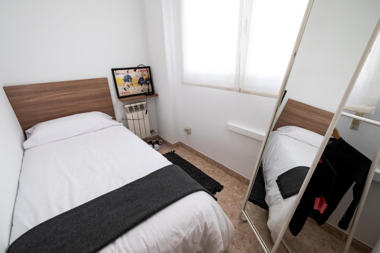 Bravissimo Home & Bike Херона Екстериор снимка